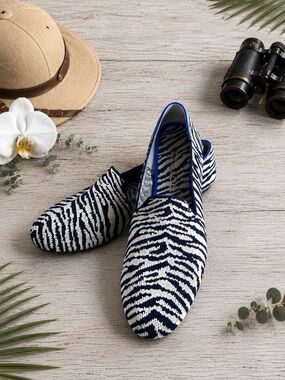 Rothy’s The Loafer Navy Zebra Retired Print Knit Flats US 9.5